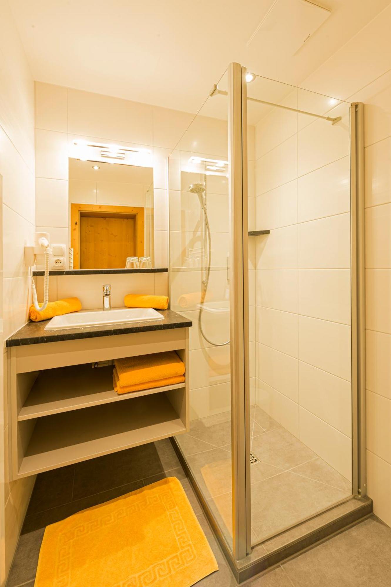 Apartments Tirolerhaus Кёссен Номер фото