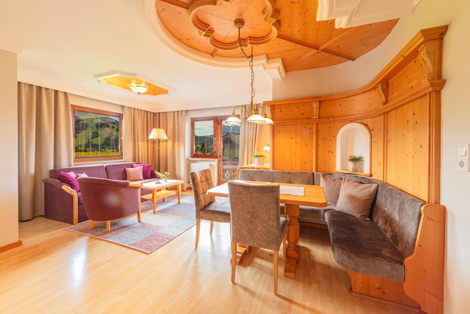 Apartments Tirolerhaus Кёссен Экстерьер фото