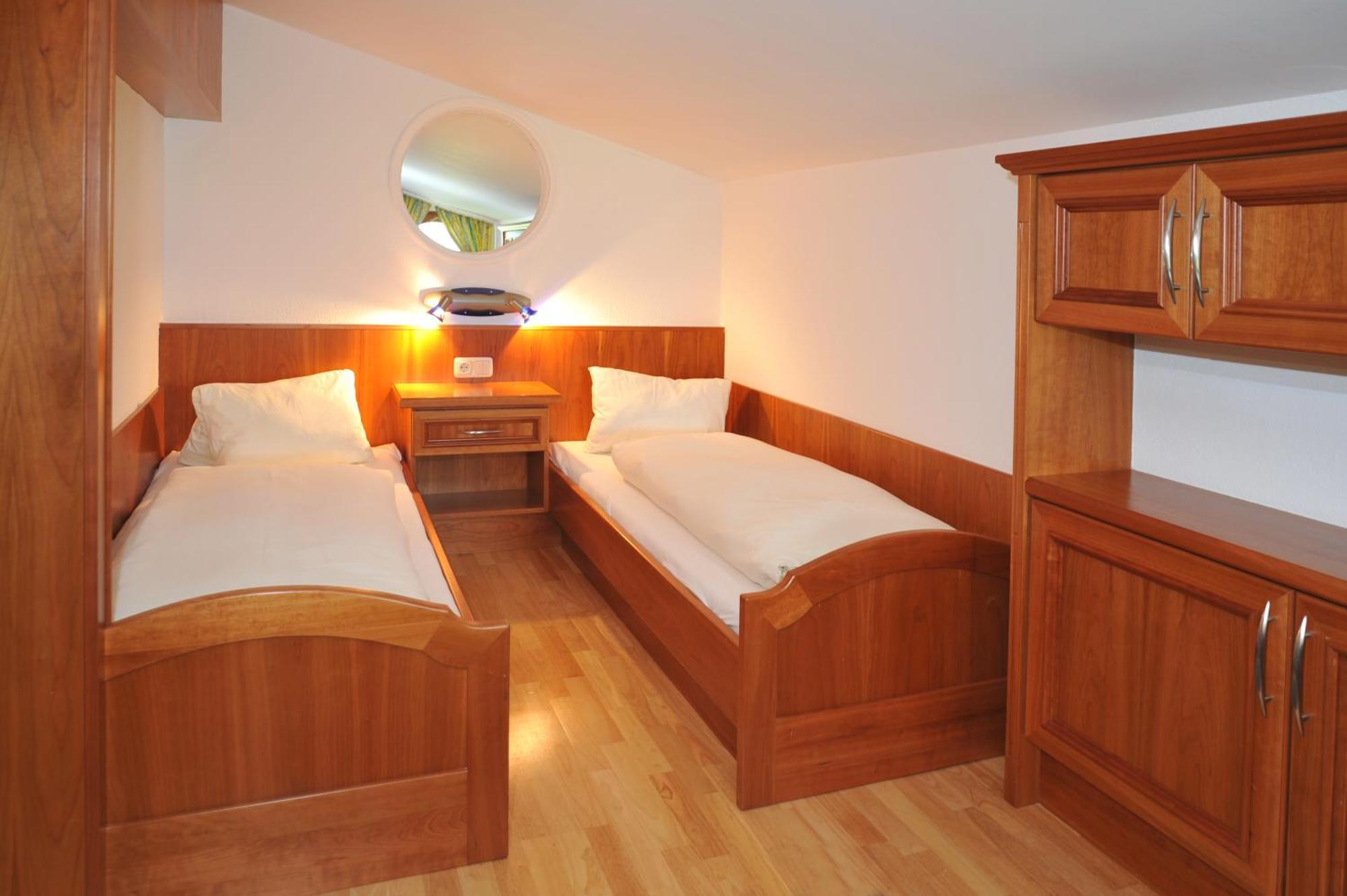 Apartments Tirolerhaus Кёссен Экстерьер фото